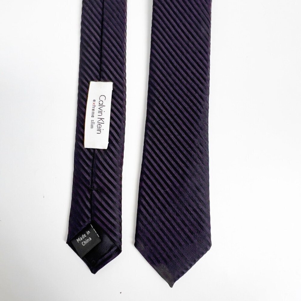 Calvin Klein Extreme Slim Purple Black Mens Tie Necktie 2" Silk Blend Striped